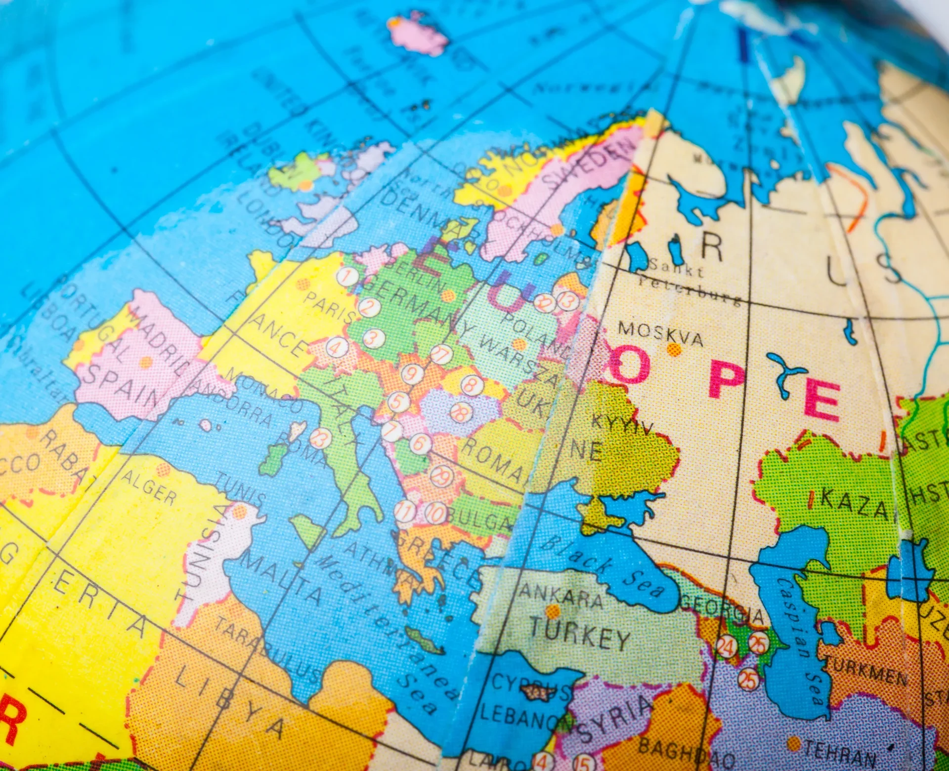 Which countries belong to the EFTA